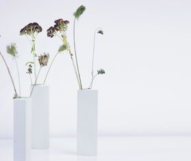 House of Today 'Ikebana' vase, off-white IVORY HOTO18IKE262WHI
