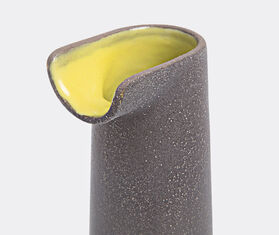 Paola C. 'Tube' carafe, mustard MULTICOLOUR PAOC15TUB658BLK