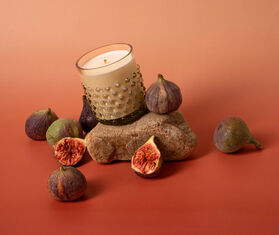 KLIMCHI &#39;Hobnail&#39; candle, Vanilla fig, olive green OLIVE KLIM25VAN098OLI