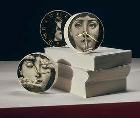 Fornasetti &#39;Silenzio&#39; desk clock WHITE FORN25DES603MUL