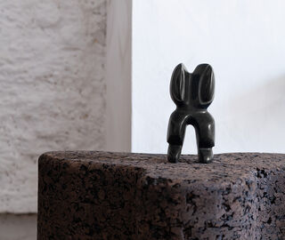 Gardeco 'Yr' sculpture, black BLACK GARD25YRB207BLK