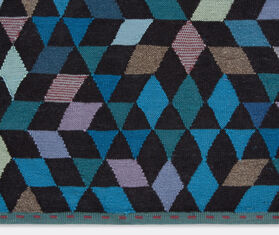 Golran 1898 &#39;Diamond&#39; medallion blue green carpet, large MULTICOLOUR GOLR15DIA696BLU