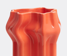 Nuove Forme 'Extruded Shape Vase', red RED NUFO22VAS519RED
