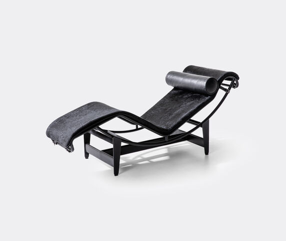 Cassina 'LC4' chaise longue, black hairyskin