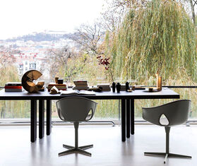 Poltrona Frau &#39;Ginger Ale&#39; chair, column base GREY POFR20GIN123MUL