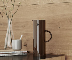 Stelton 'EM77' vacuum jug, black 1L BLACK STEL19EM7237BLK