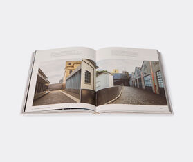Rizzoli International&nbsp;Publications 'Milan: Past, Present, Future' MULTICOLOUR RIZZ25MIL255MUL