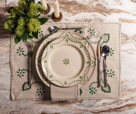 House of Capricorn 'Viana' placemat and napkin set, green GREEN HOCA26VIA366GRN