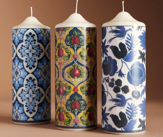 La DoubleJ 'Palazzo' pillar candle, blue BLUE LADJ25PRI911MUL