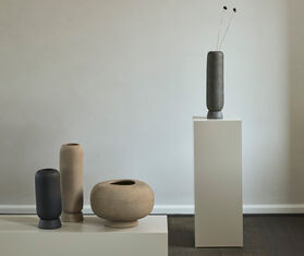 101 Copenhagen 'Kabin' vase, tall, sand BEIGE COPH21KAB047BEI