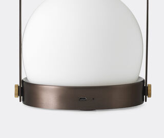 Audo Copenhagen 'Carrie' table lamp BRASS MENU21CAR813BRA