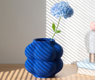 Sheyn 'Big Peach' vase, blue BLUE SHEY26BIG700BLU