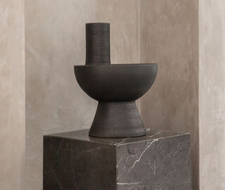 Origin Made 'Charred Vase' chimney BLACK ORMA22CHA044MUL
