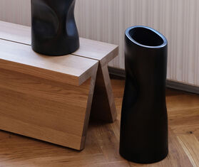 Origin Made &#39;Portal Vase&#39;, small BLACK ORMA22POR112BLK