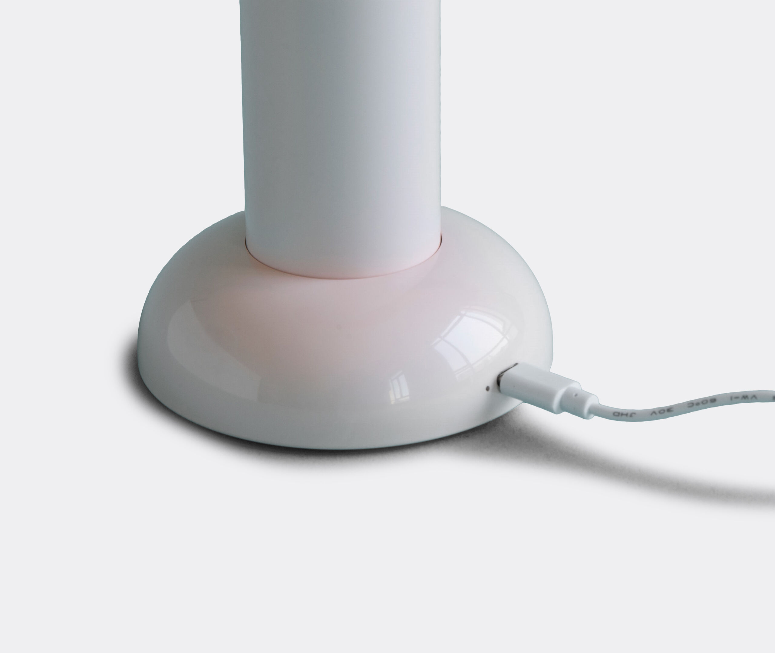PL2' portable lamp, pink by SOWDEN | Lighting | FRANKBROS
