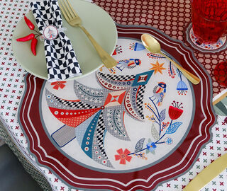 VESTA 'Christmas Tree' charger plate, set of two, red RED VEST26SET722RED
