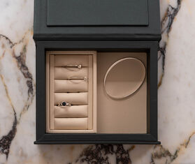 August Sandgren 'Jewelbox' small, forest green MULTICOLOUR AUSA22JEW530GRN