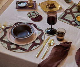 HestiaLiving 'Arabesque' round tablemat, set of two, prune MULTICOLOUR HELI25ARA203RED