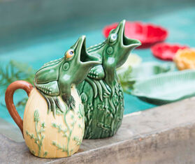 Bordallo Pinheiro 'Jarros' pitcher, green frog GREEN BOPI22JAR667GRN
