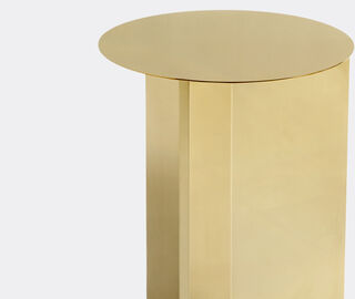Hay 'Slit' round table, high, brass BRASS HAY122SLI955BRA