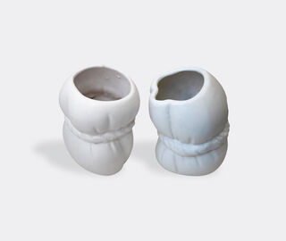 Completedworks 'Two Misfits' vases WHITE COWO22TWO549WHI