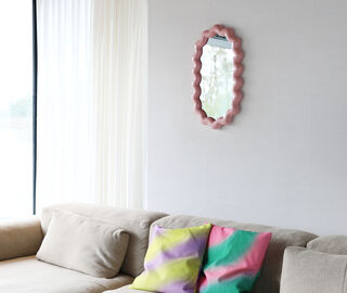 &amp;k Amsterdam 'Zigzag' oval mirror, pink PINK AMST25MIR067PIN