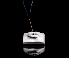 L'Objet 'Smoking Lips' incense set, white WHITE LOBJ26SMO908MUL