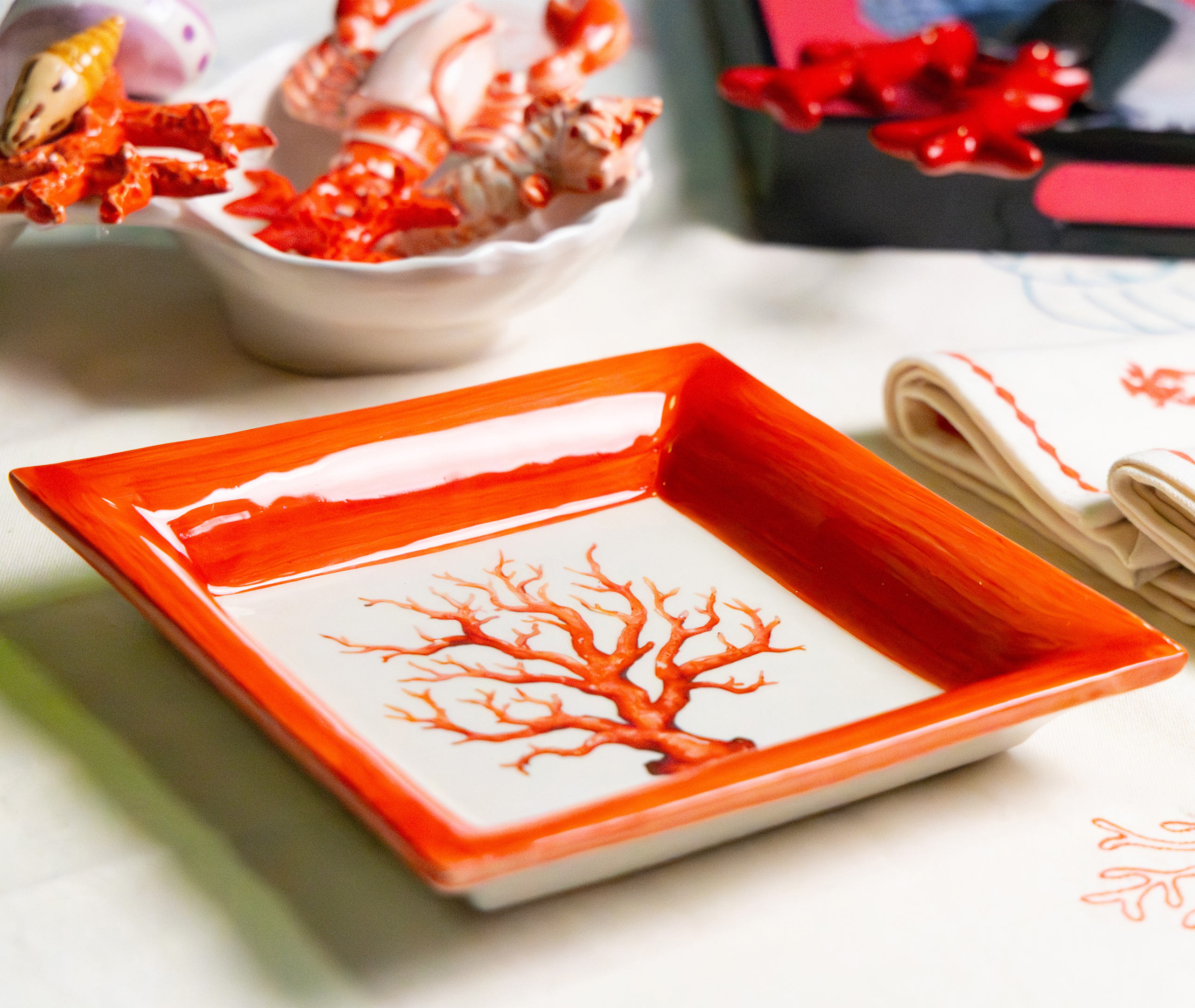 Les-ottomans Decorative Objects Multicolour Uni In Red