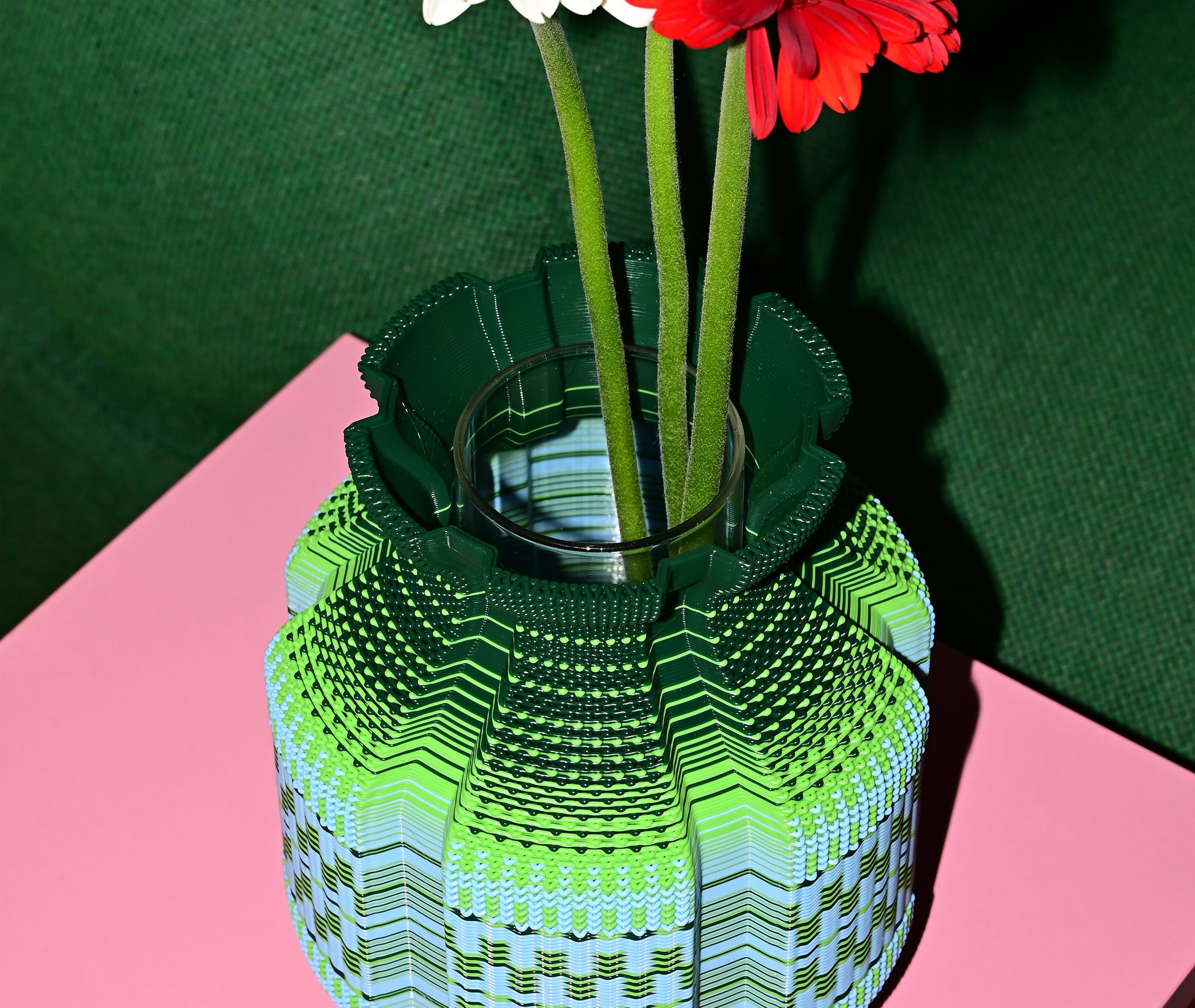 Wontek Ancient Aliens Geometric-pattern Vase In Green