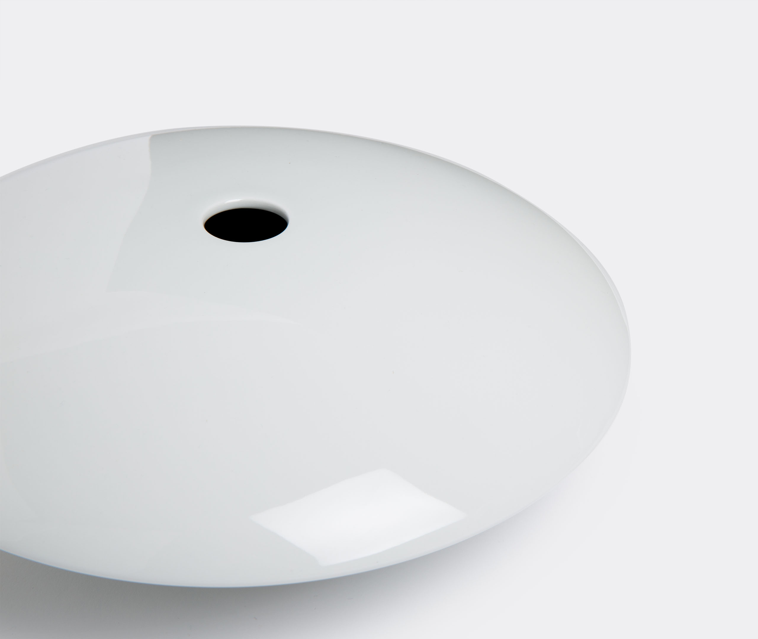 Kpm Berlin Vases White Uni In White