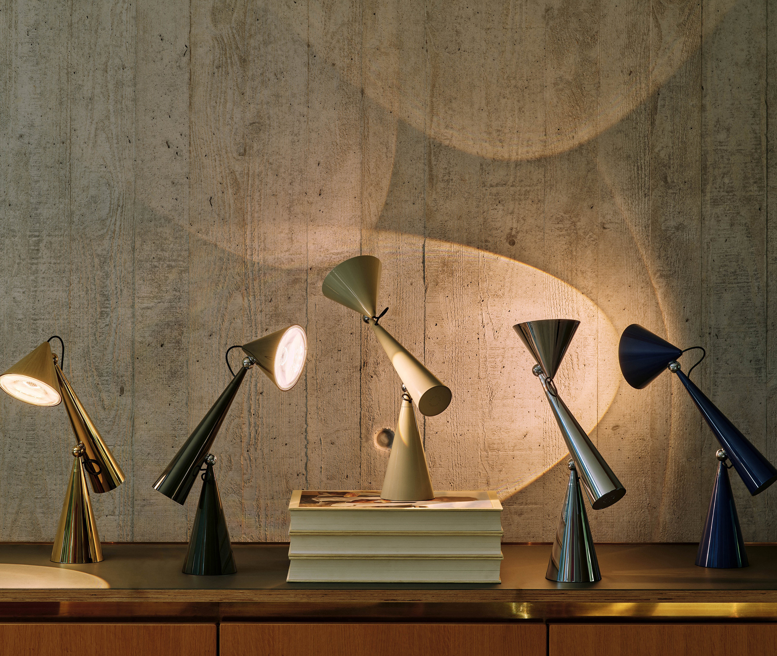 Tom Dixon Pose Task Table Lamp In Gray