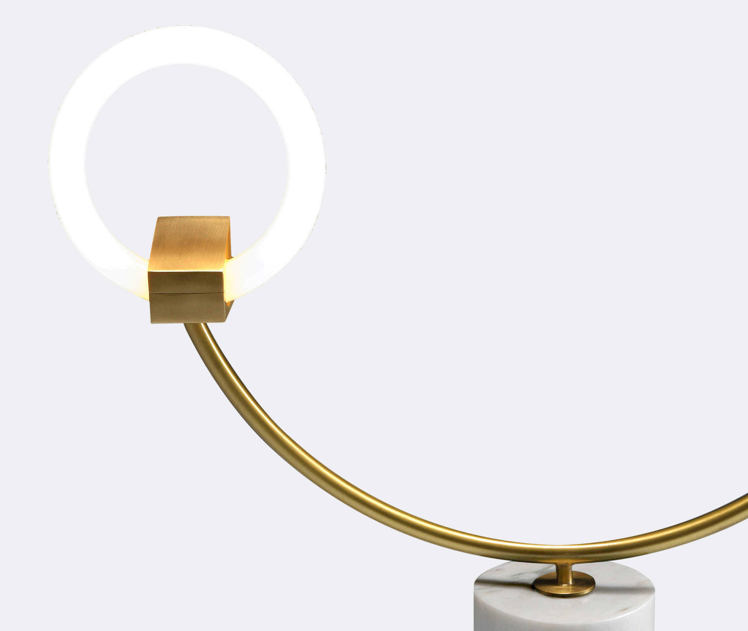 Chris Basias Studio Lighting White In White,gold