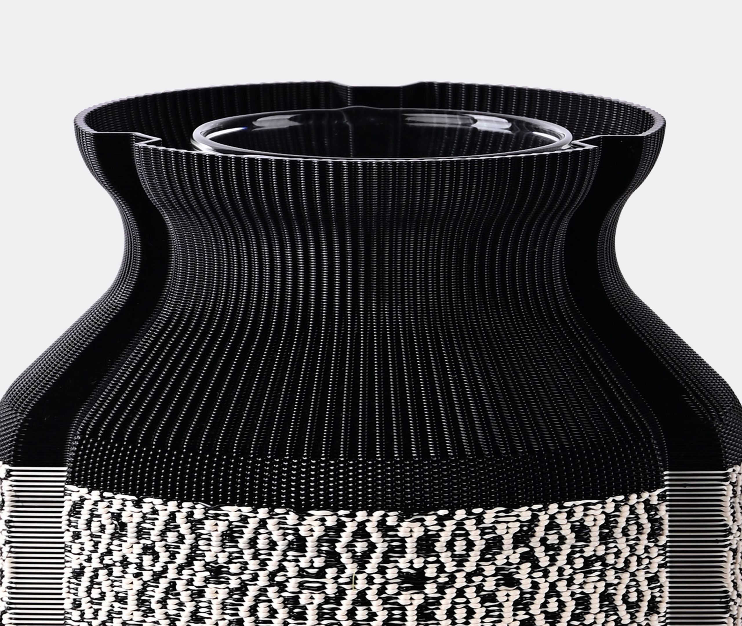Wontek Vases Black Uni In Black